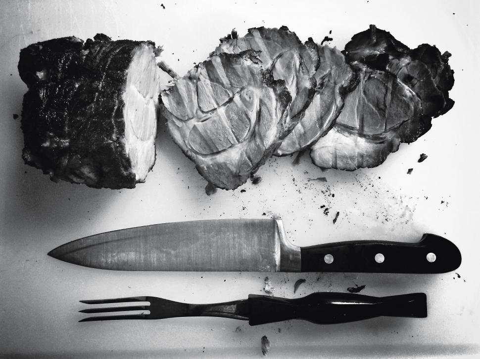 Free Image of Steak and Knife on Table 