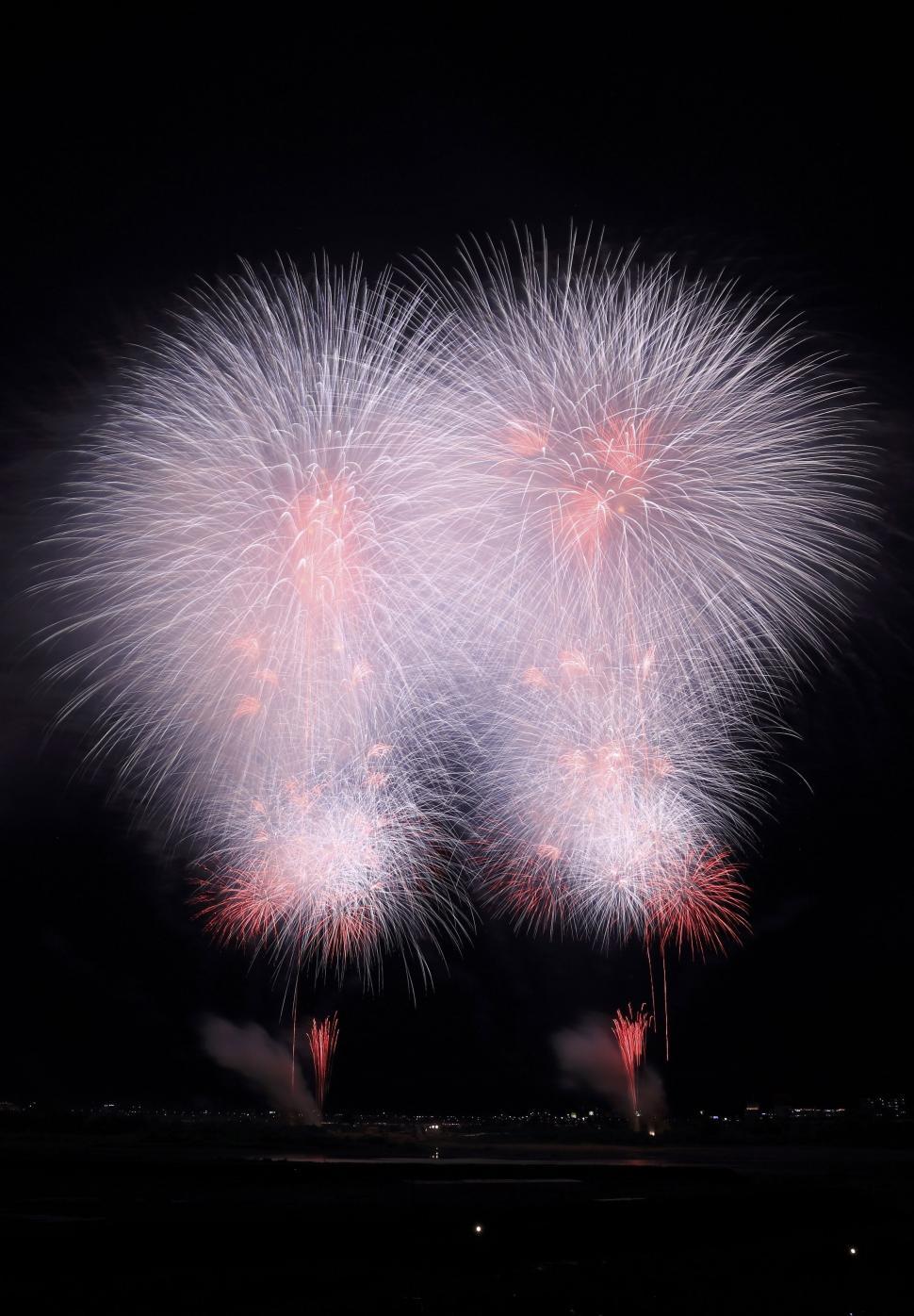 Free Image of Explosive Fireworks Display in the Sky 