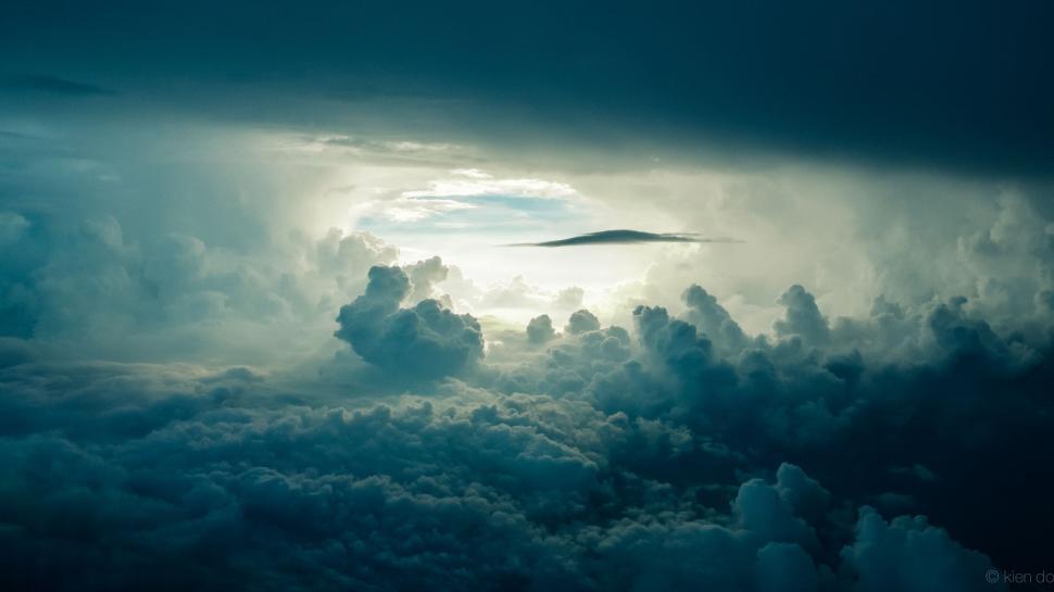 Free Image of A View of the Sky From a Plane Window 