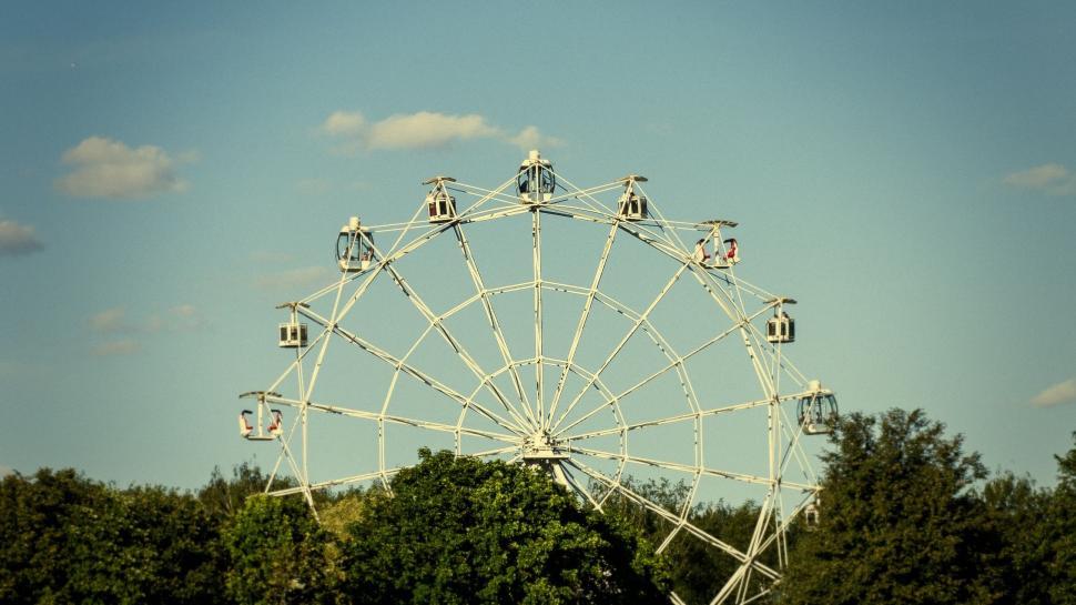 Free Image of Ferris Wheel in Park 