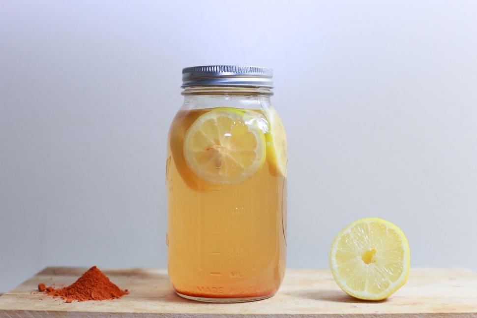 Free Image of Jar of Liquid With Lemon Slice 
