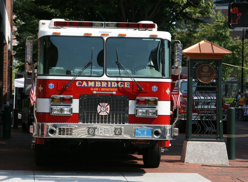 Free Image of Firetruck on display 