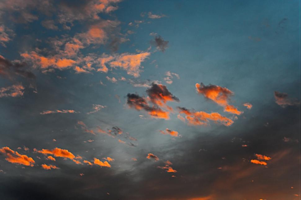 Free Image of Orange clouds 