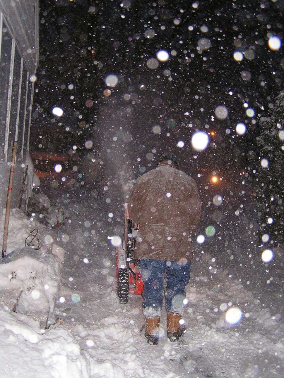 Free Image of Blowin the Snow 