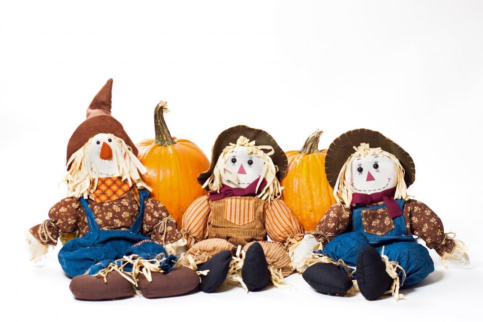 Free Image of autumn scarecrows 
