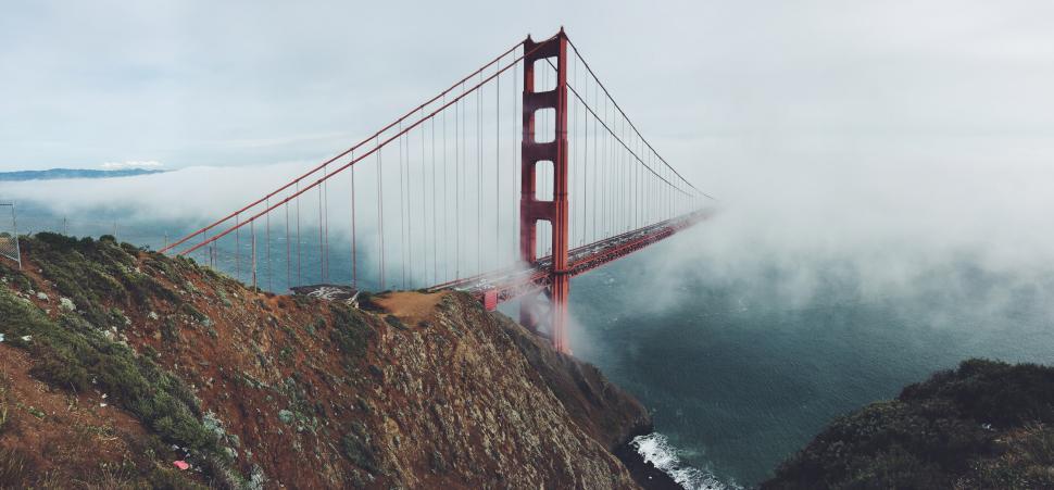 Free Image of Golden Gate Bridge Emerges Through the Fog 