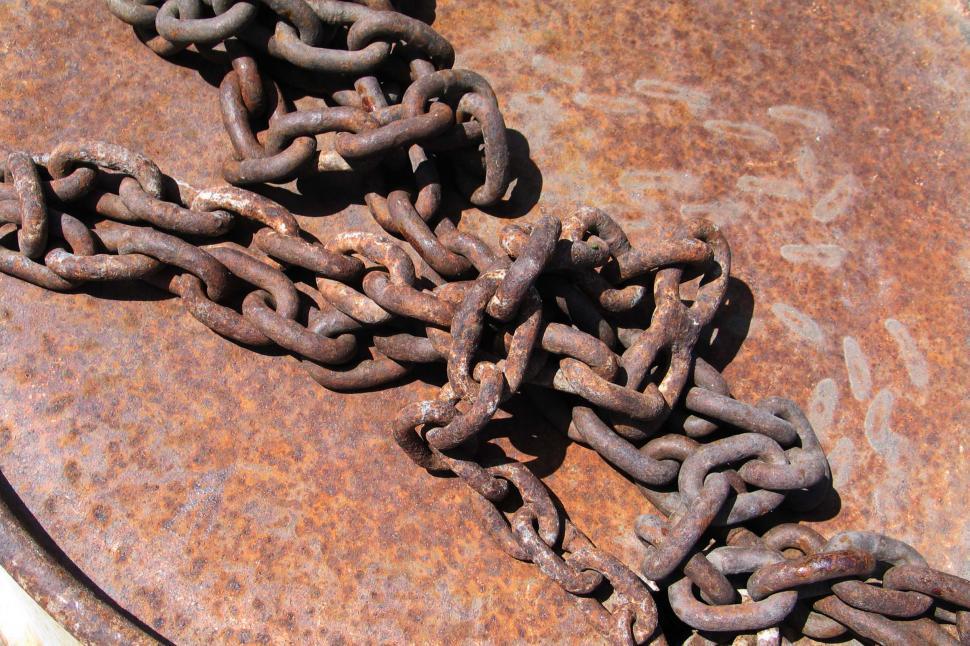 Free Image of chain rust rusted rusty barrel drum 50 gallon link links tangle tangled 