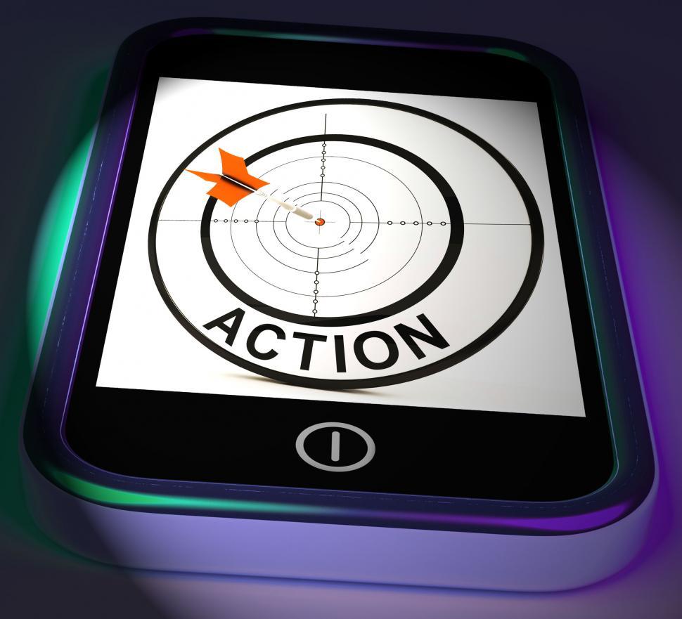 Free Image of Action Smartphone Displays Acting To Reach Goals 