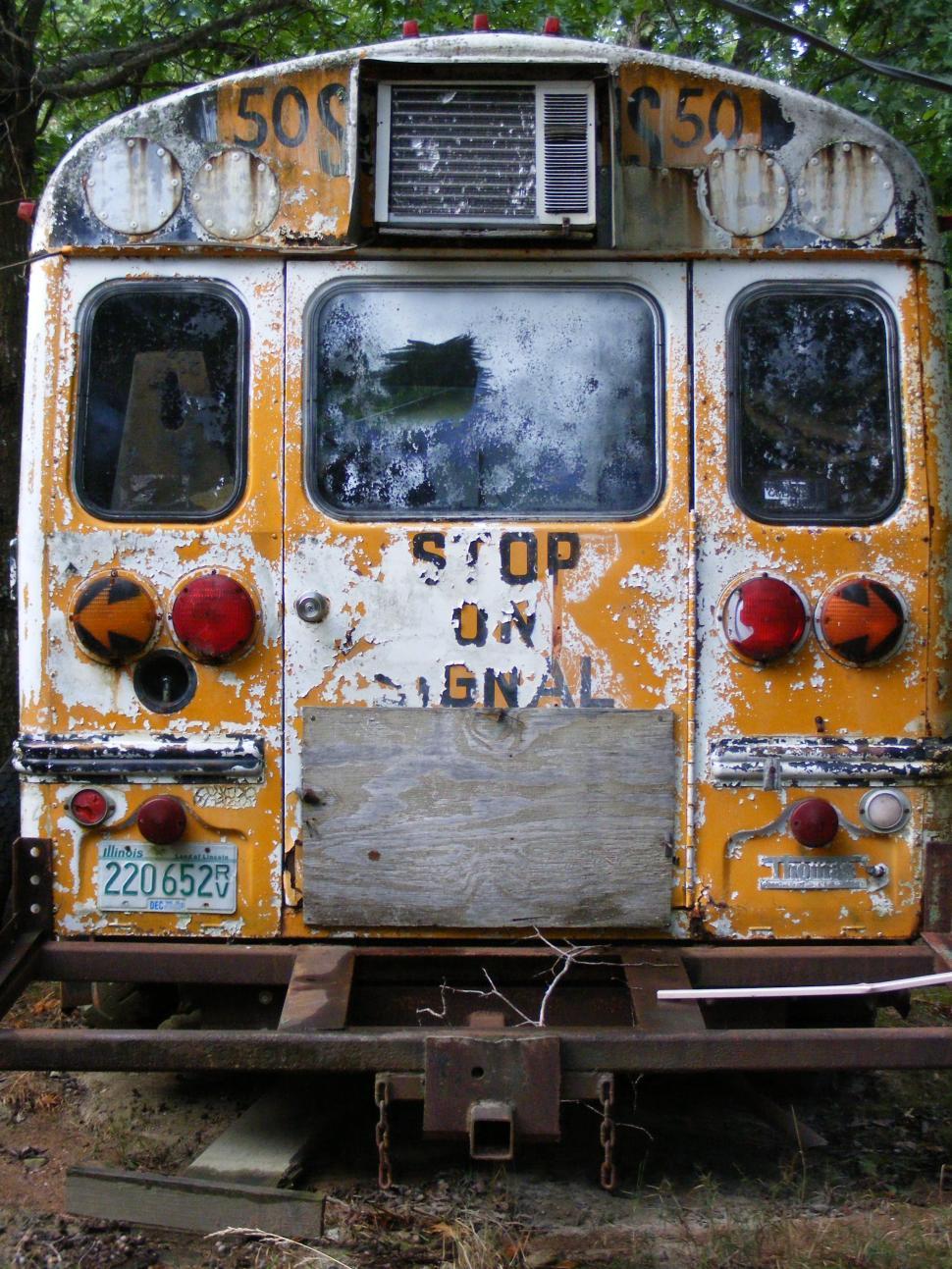Free Image of Weathered School Bus 