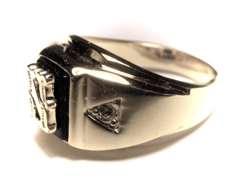 Free Image of Silver Ring Close Up - Macro 