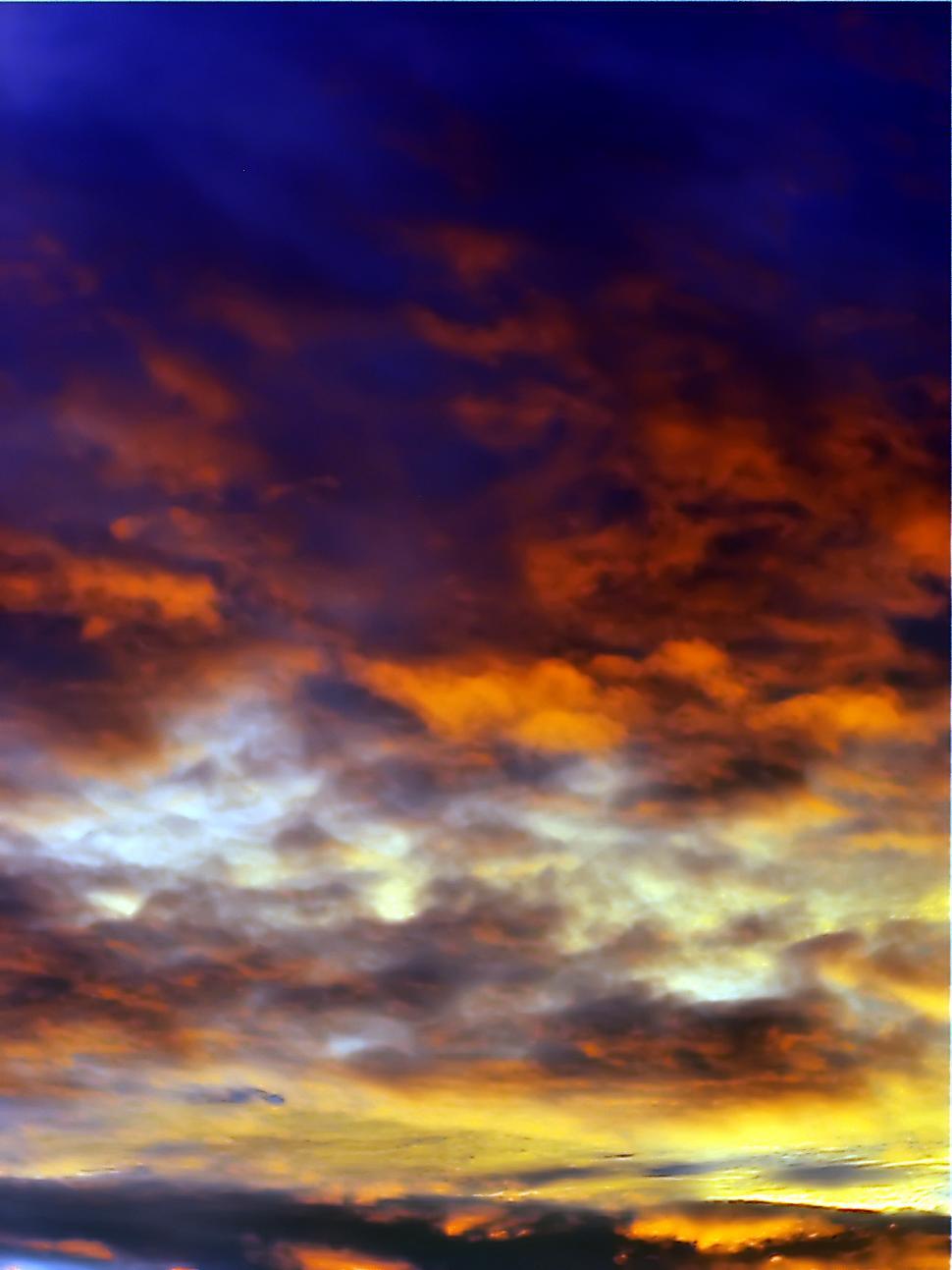 Free Image of Blue-yellow sky 