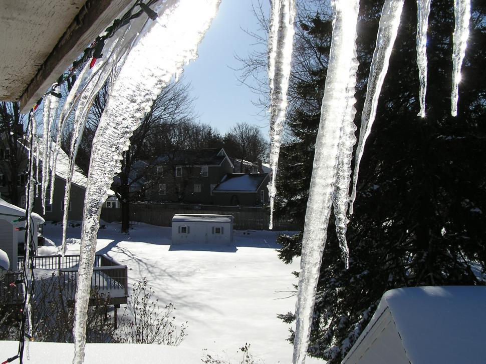 Free Image of Icicles in the Sun 