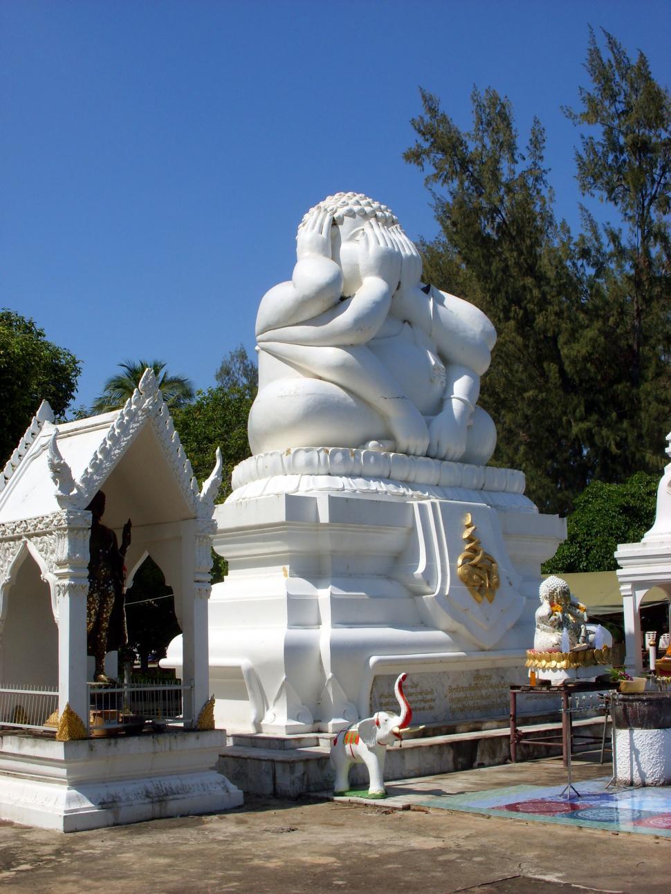 Free Image of Six-armed Buddha 