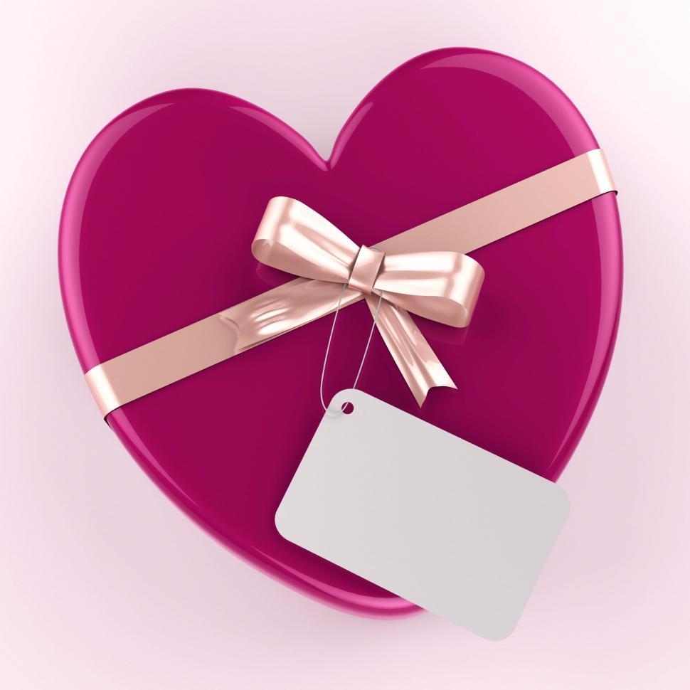 Free Image of Gift Tag Shows Valentine Day And Card 