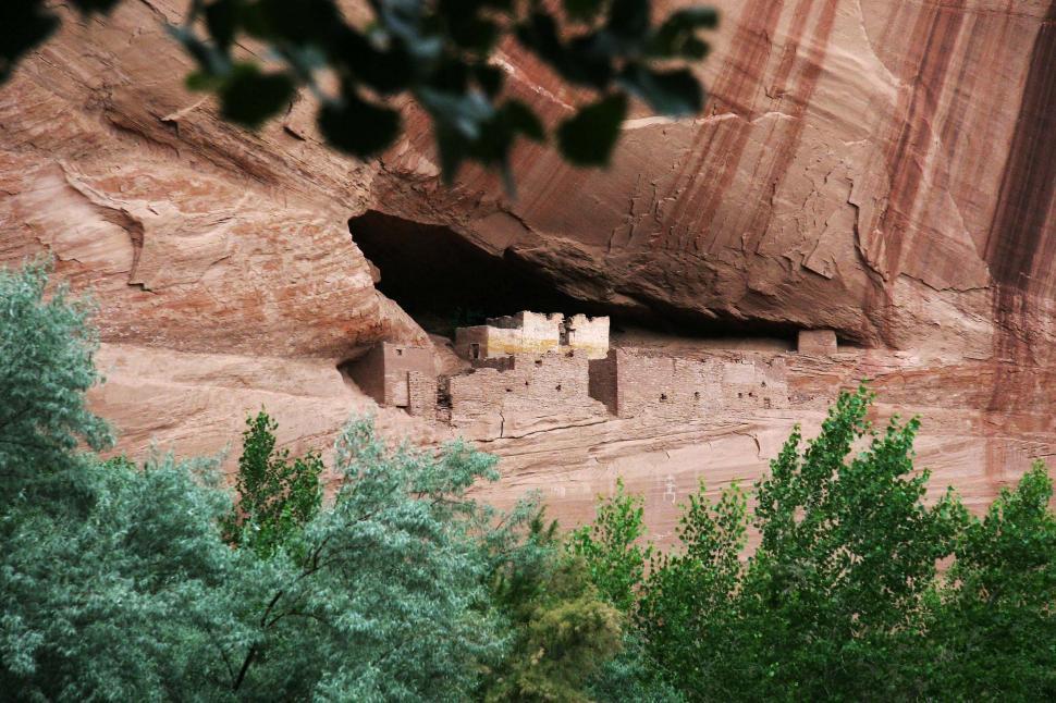 Free Image of cliff cliffs house dwelling ruins ancient canyon de chelly chelly canyon de arizona indian native american monument national navajo 