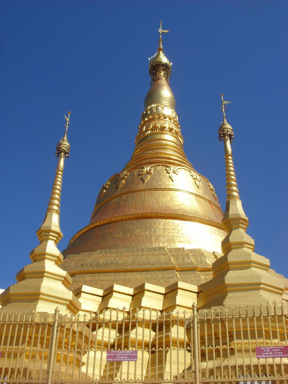 Free Image of Burmese pagoda 