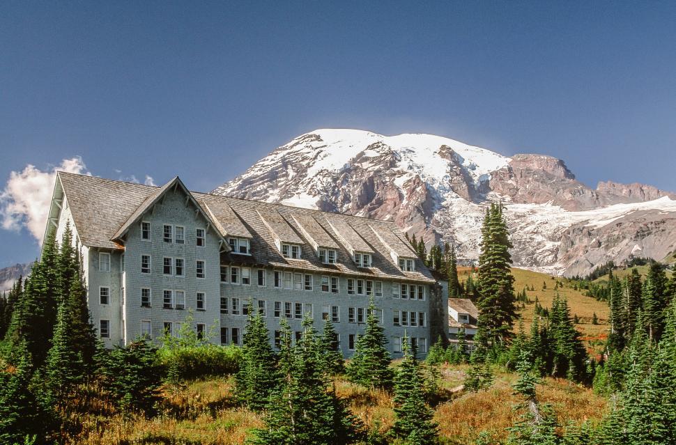 Free Image of Almost Paradise Lodging at Mount Rainier National Park 
