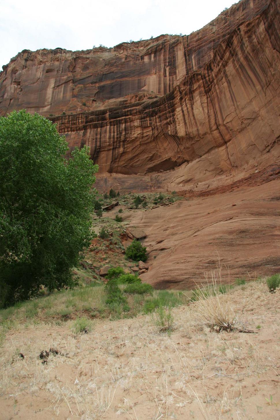 Free Image of cliff cliffs canyon de chelly chelly canyon de arizona indian native american monument national navajo southwest field 