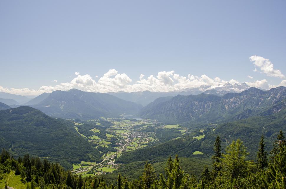 Free Image of Majestic Mountain Range Overlooking Valley 