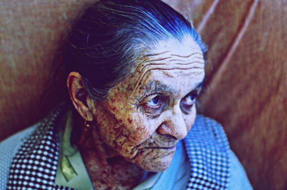 Free Image of Portrait of an Old Woman With Wrinkles 