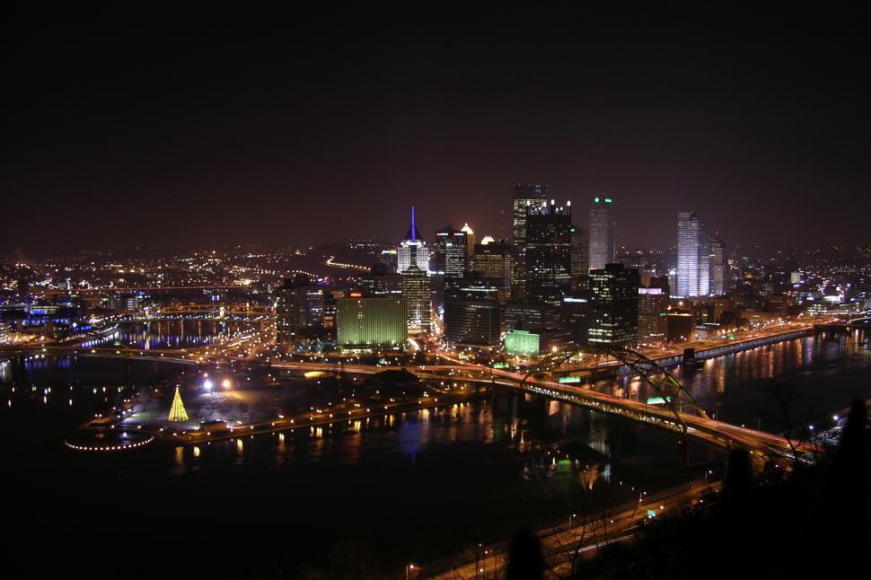 Free Image of Pittsburgh at night 