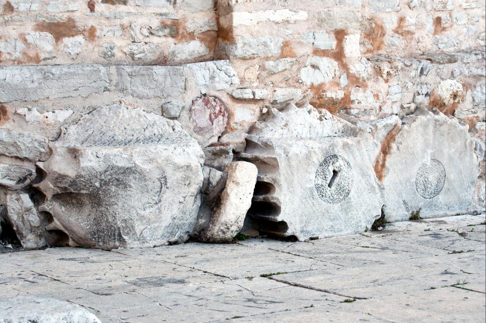 Free Image of Roman foundations 