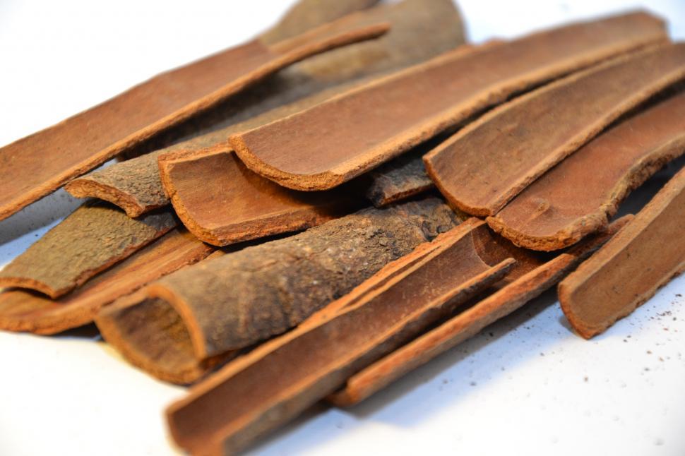 Free Image of Cinnamon sticks 