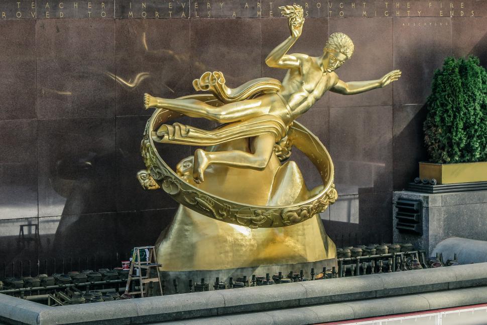 Free Image of Gold Statue at Rockefeller Center 