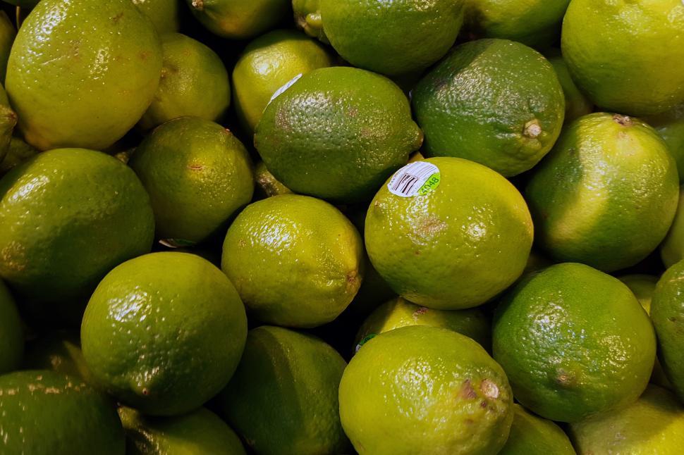 Free Image of Green Lime 