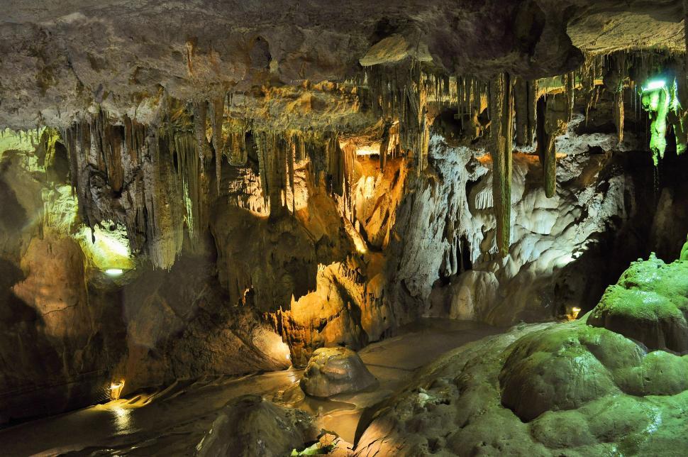 Free Image of A Cave Filled With Cave Formations 