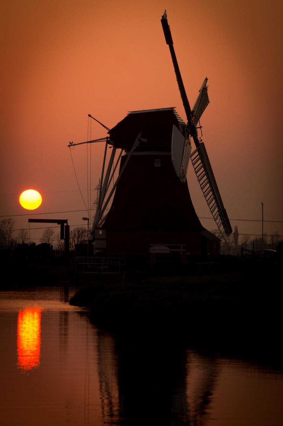 Free Image of Windmill by Water 