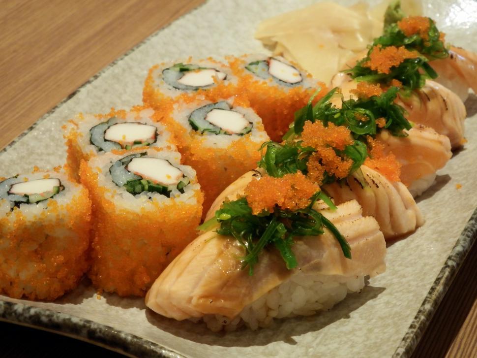 Free Image of Salmon Sushi  
