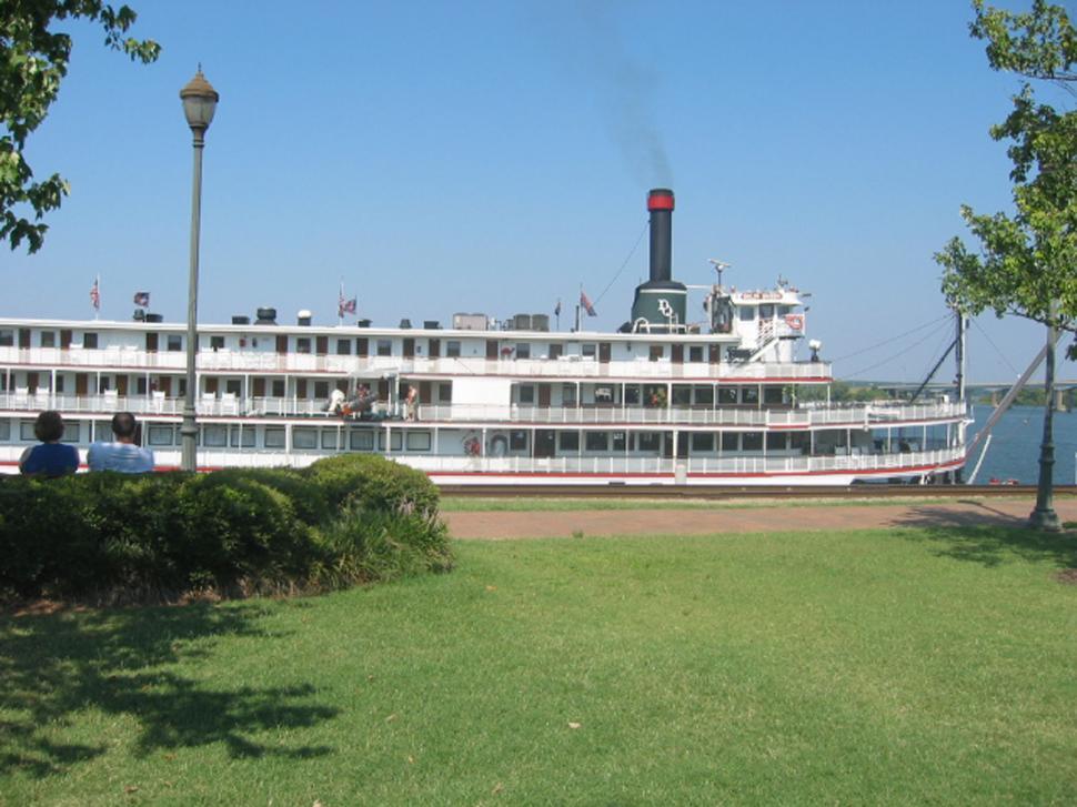 Free Image of Riverboat 