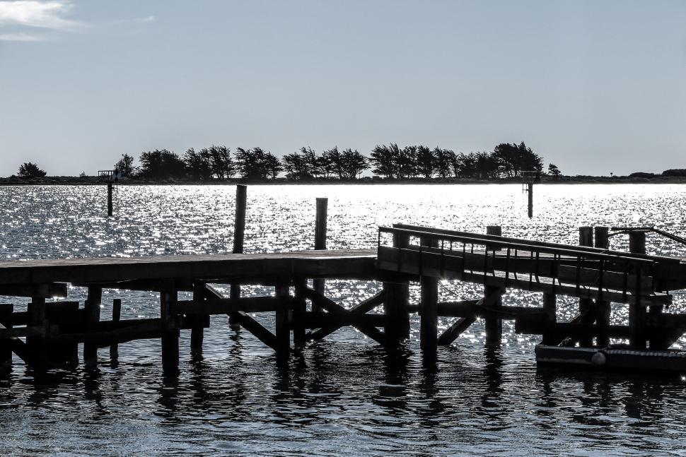 Free Image of Pier View in shimmering sun 