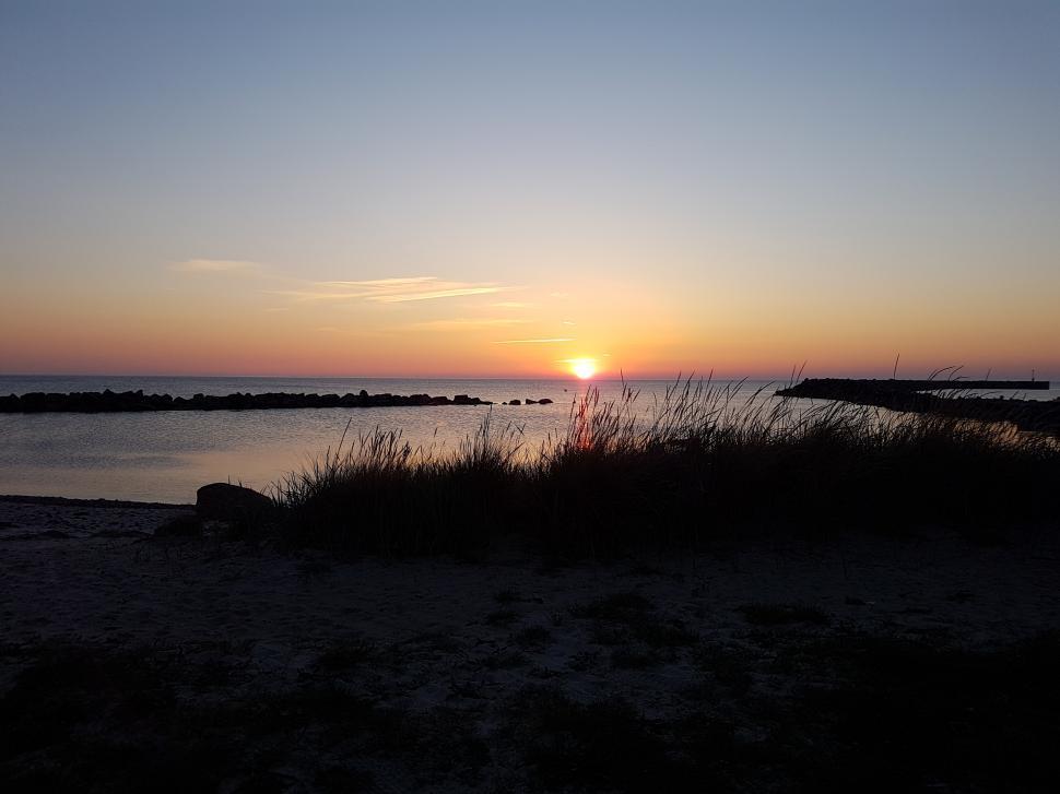 Free Image of Sunset from beach  