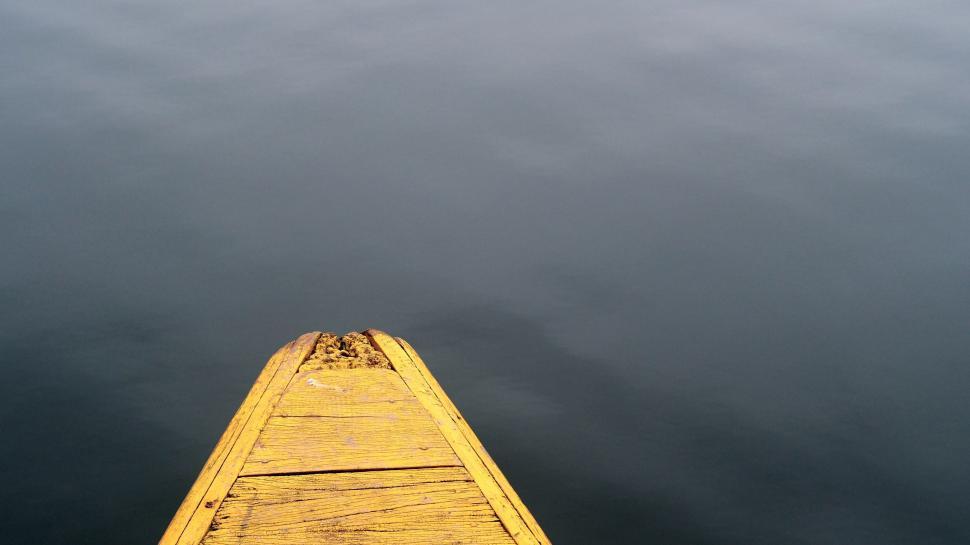 Free Image of A View of the Back End of a Boat in the Water 