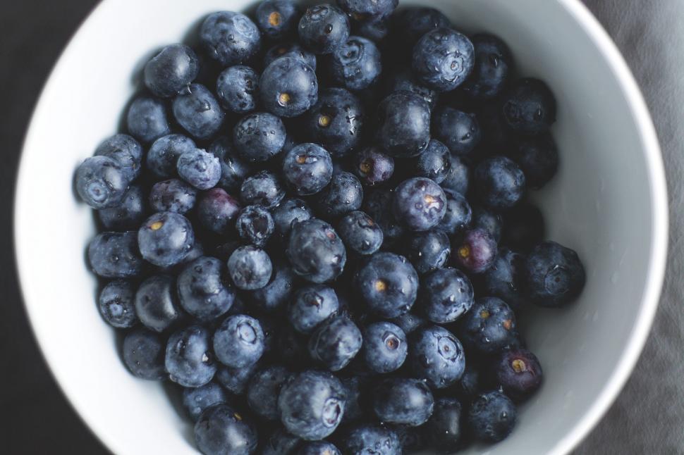 Free Image of White Bowl Filled With Blueberries on Table 
