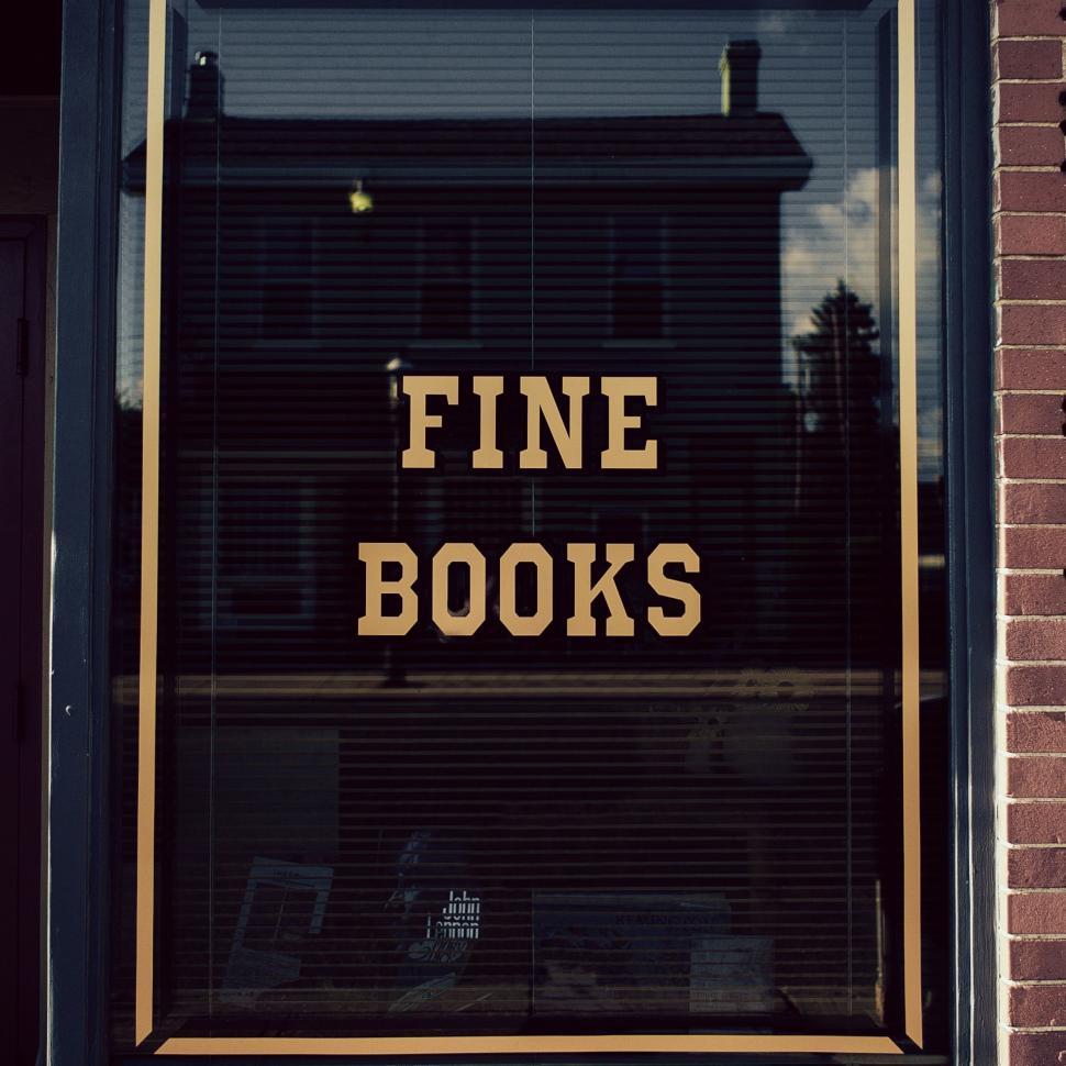 Free Image of Window Display: Fine Books 