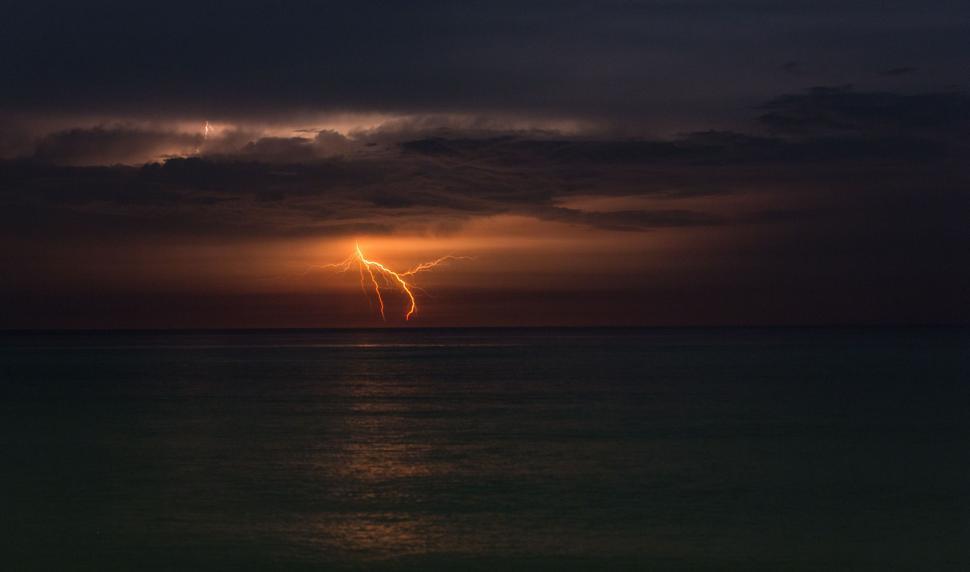 Free Image of Lightning Bolt Over Ocean 