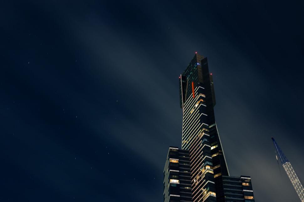 Free Image of Towering Skyscraper Against Skyline 
