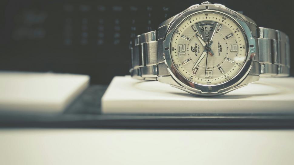 Free Image of Watch on Table 