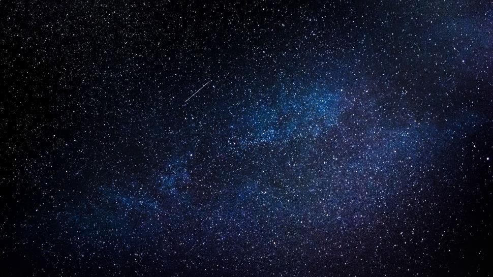 Free Image of Night Sky With Stars and Shooting Star 