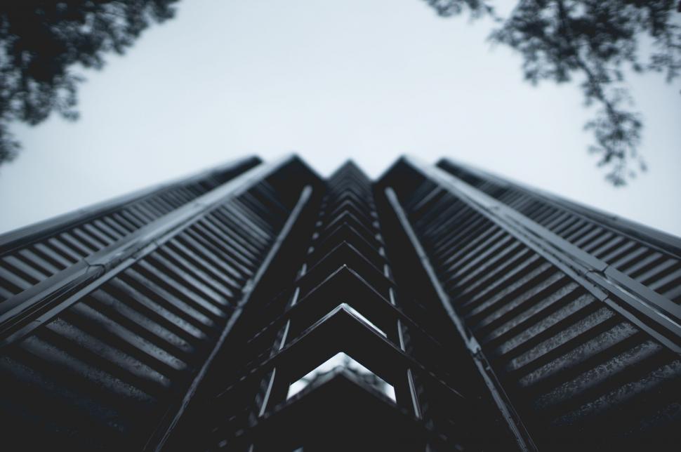Free Image of Impressive Skyscraper in Monochrome 