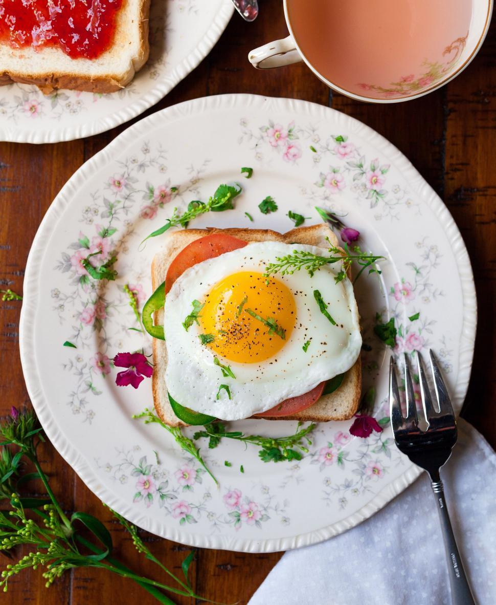 Free Image of Plate With Sandwich and Egg 
