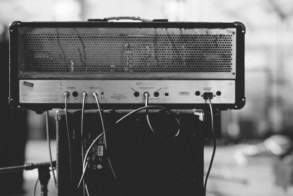 Free Image of Vintage Black and White Radio 