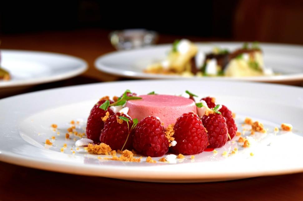 Free Image of Dessert With Raspberries on a White Plate 