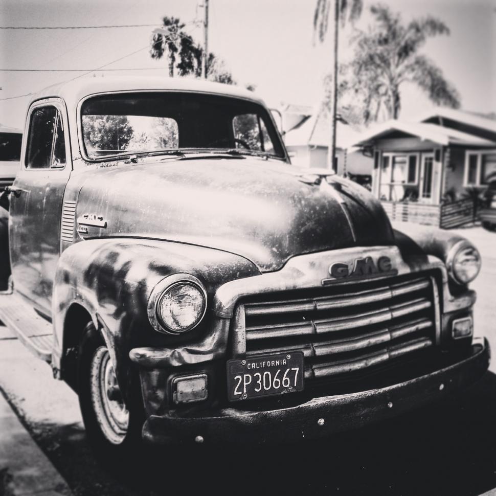Free Image of Vintage Black and White Image of an Old Truck 