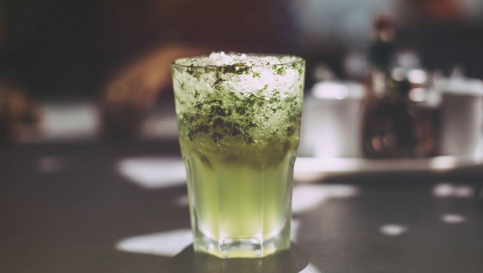 Free Image of Green Drink on Table 