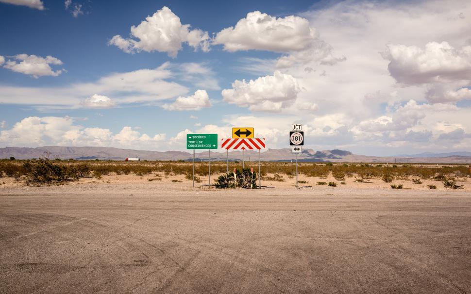 Free Image of Desert Road Sign 