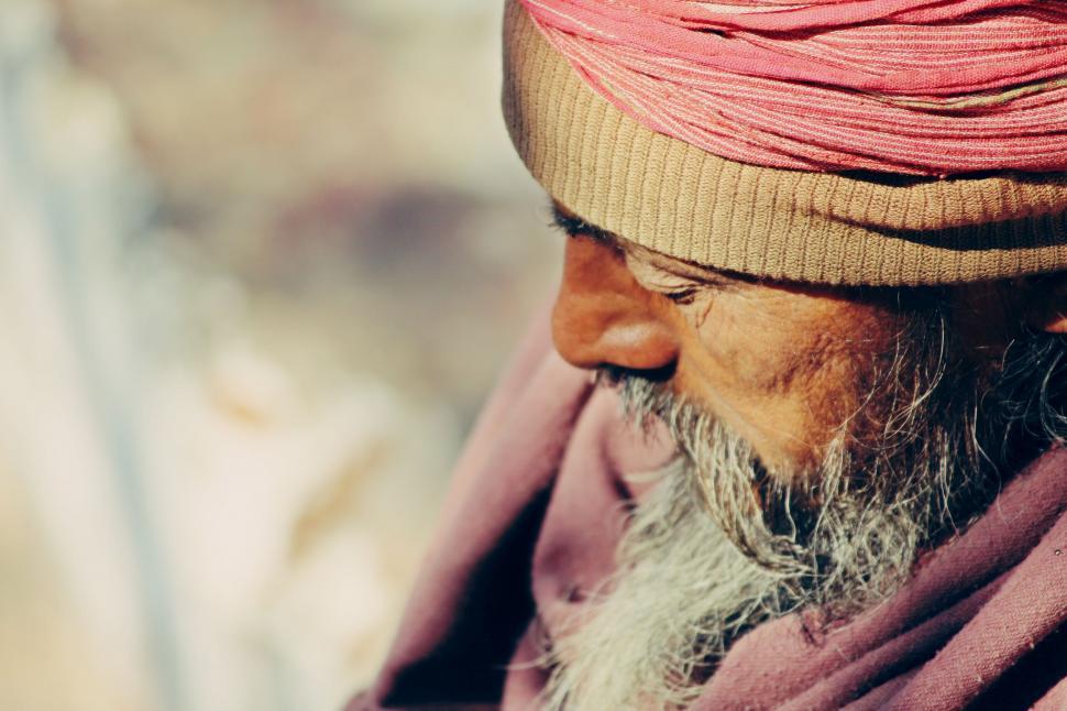 Free Image of Close Up of a Man With a Red Turban 